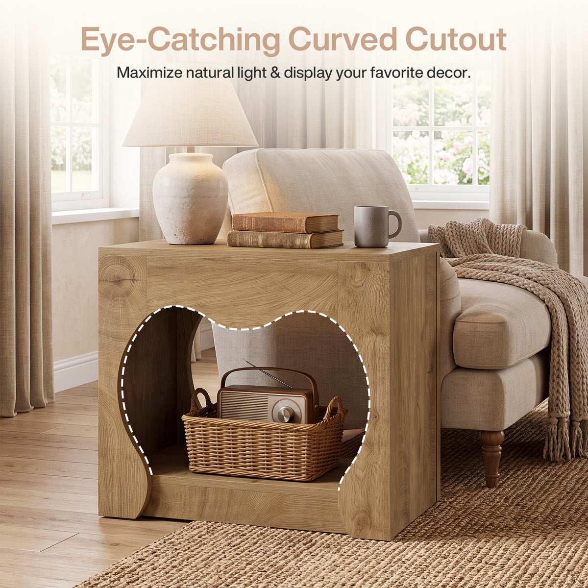 Tavolino Laterale Country a 2 Ripiani con Design Traforato Curvato, 70 cm